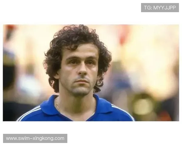 全球十大足球巨星盘点他们的辉煌成就与时代影响力