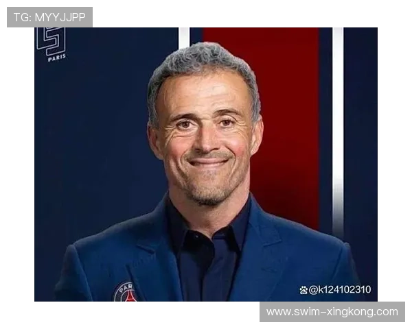 当前最受关注的足球球星是谁他为何成为全球热议的焦点人物