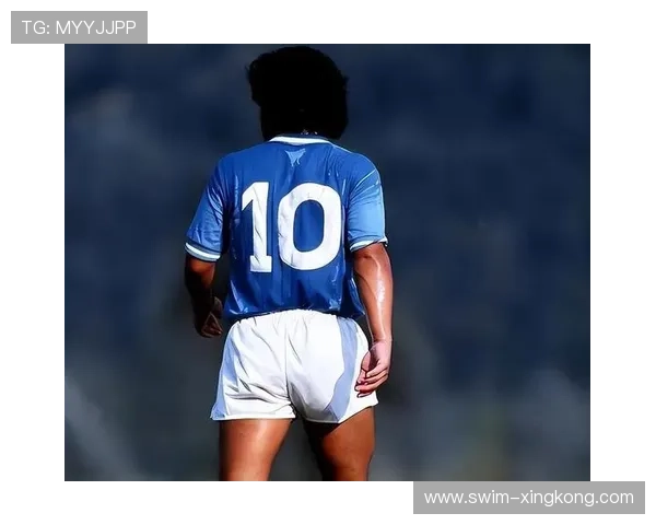 曾穿12号球衣的足球巨星盘点及其辉煌成就解析