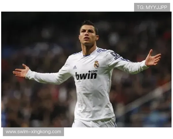 粉色足球风潮席卷全球 球星与时尚界碰撞出耀眼火花